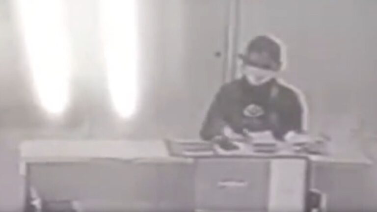 VÍDEO: Paciente furta enfermeira dentro de hospital em Manaus