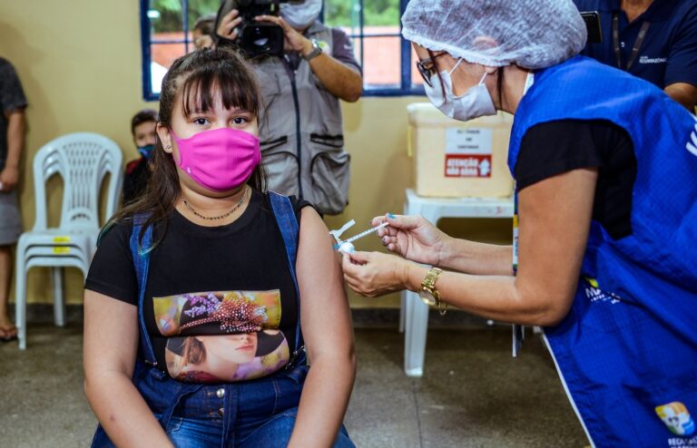 Manaus passa a ofertar vacina contra HPV em dose única para jovens