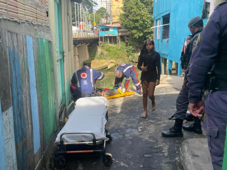 Encurralado, suposto assaltante cai de uma altura de 5 metros para não ser espancado por ‘tribunal do povo’