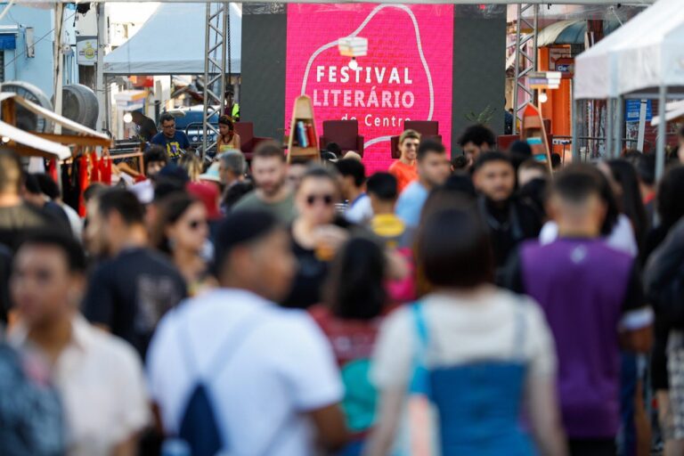 Agenda cultural tem exposições, semana do Quadrinho e Festival Literário