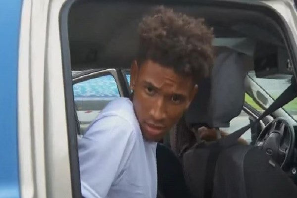 Homem que matou mãe e cortou sua mão para sacar dinheiro diz que fez “ritual de magia negra” Homem que matou mãe e cortou sua mão para sacar dinheiro diz que fez “ritual de magia negra”