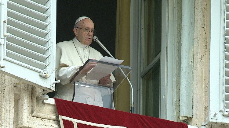 Papa Francisco faz apelo pelo fim da guerra no Oriente Médio: “Chega de guerra, chega de ataques, chega de violência”