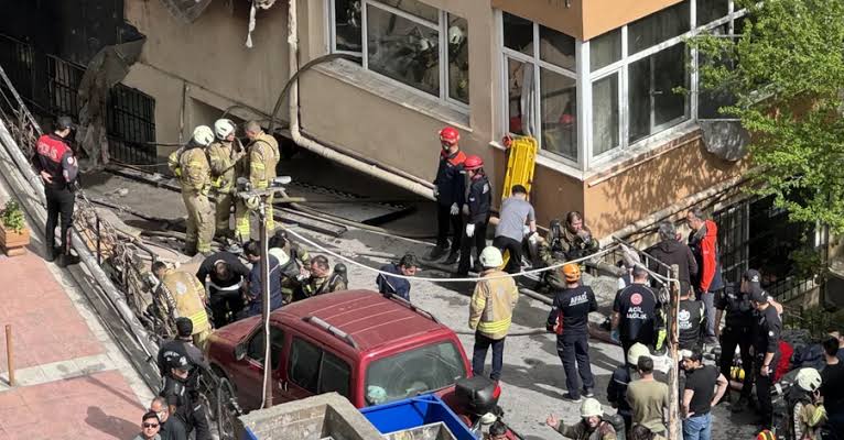 Incêndio em boate em Istambul mata pelo menos 29 pessoas
