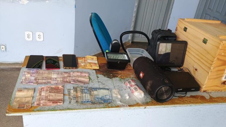 Casal é preso por venda de drogas em Juruá, no interior do Amazonas