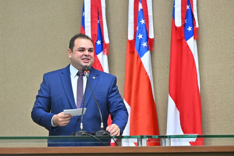 Exclusivo: Partido Novo recua e reconhece presidência de Roberto Cidade na Aleam Exclusivo: Partido Novo recua e reconhece presidência de Roberto Cidade na Aleam