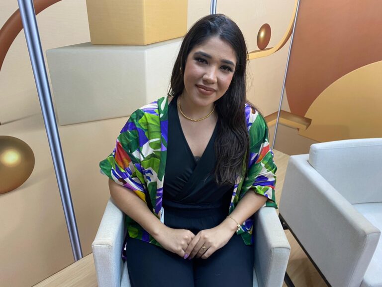 EXCLUSIVO: "Denunciem, mulheres, suas vidas são importantes", diz cantora vítima de lutador de MMA