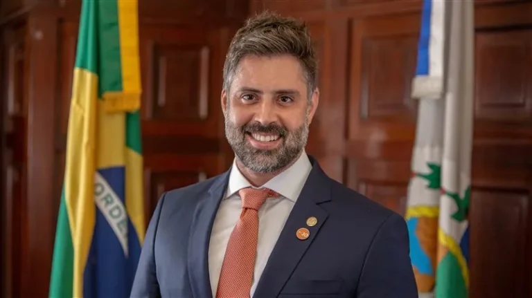 Ex-deputado estadual do Rio de Janeiro é condenado a pagar R$ 30 mil por postagem racista