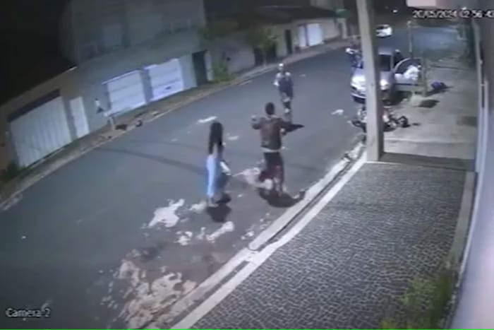 VÍDEO: Em MG, casal reage a assalto e dá uma surra em dupla de criminosos