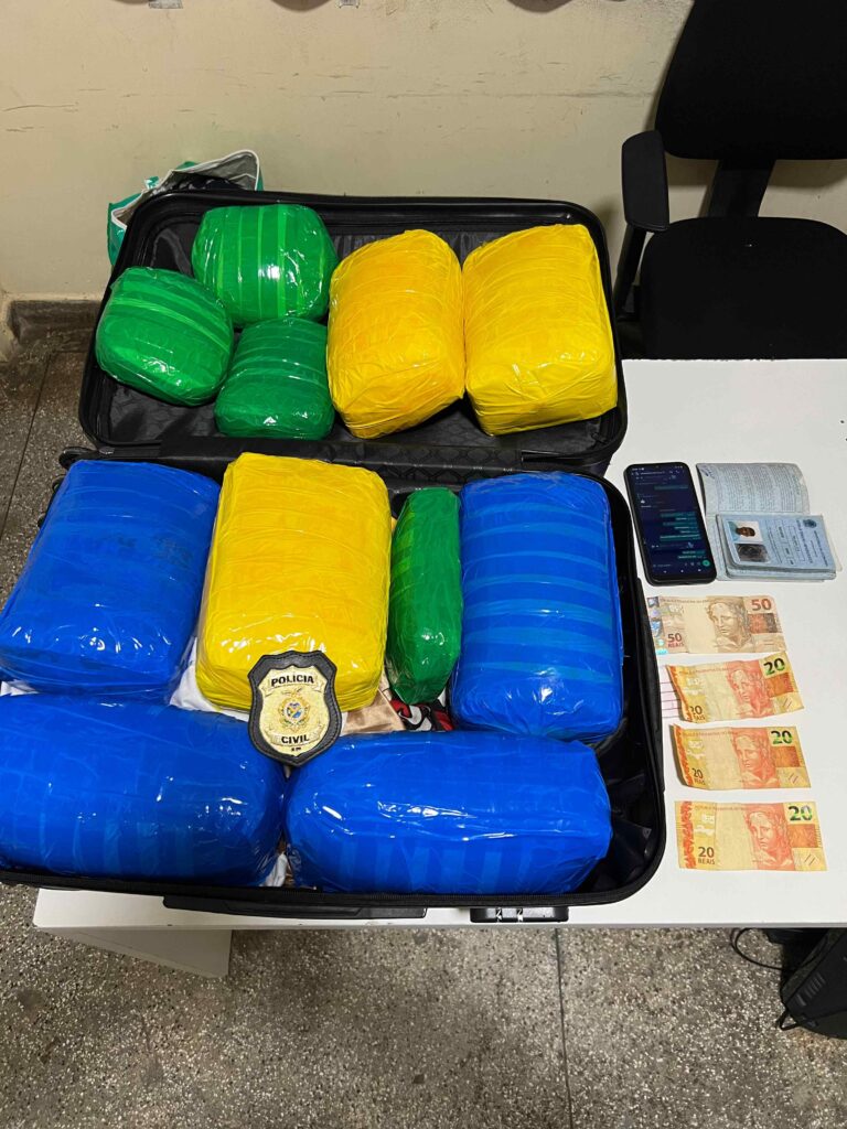 Homem é preso com tabletes de drogas avaliadas em mais de R$ 100 mil, no AM