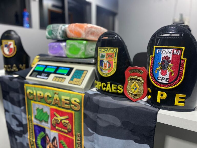 Mulher é presa com drogas em embarcação no interior do AM