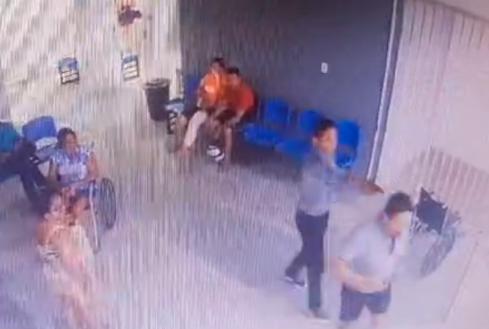 VÍDEO: Empresário é assassinado dentro de clínica em Alagoas VÍDEO: Empresário é assassinado dentro de clínica em Alagoas