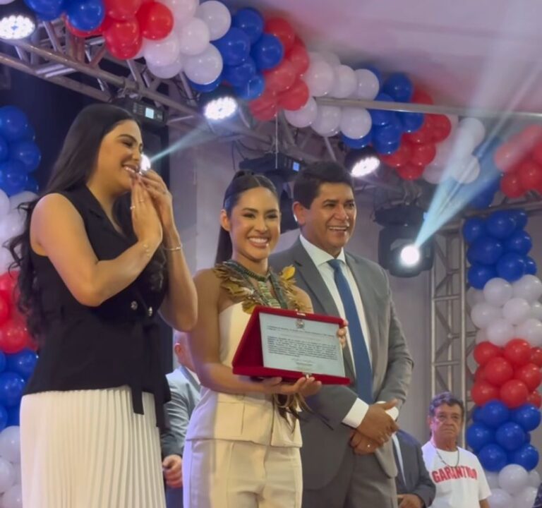 VÍDEO: Isabelle Nogueira recebe título de embaixadora do Festival Folclórico de Parintins