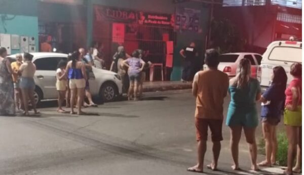 Vigilante é encontrado morto dentro de carro em Manaus