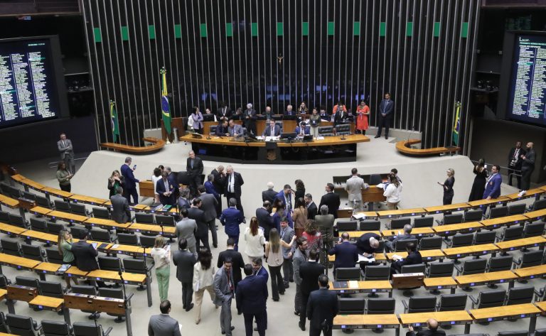 Congresso derruba parcialmente veto à LOA após acordo com governo e libera R$ 3,6 bilhões em emendas