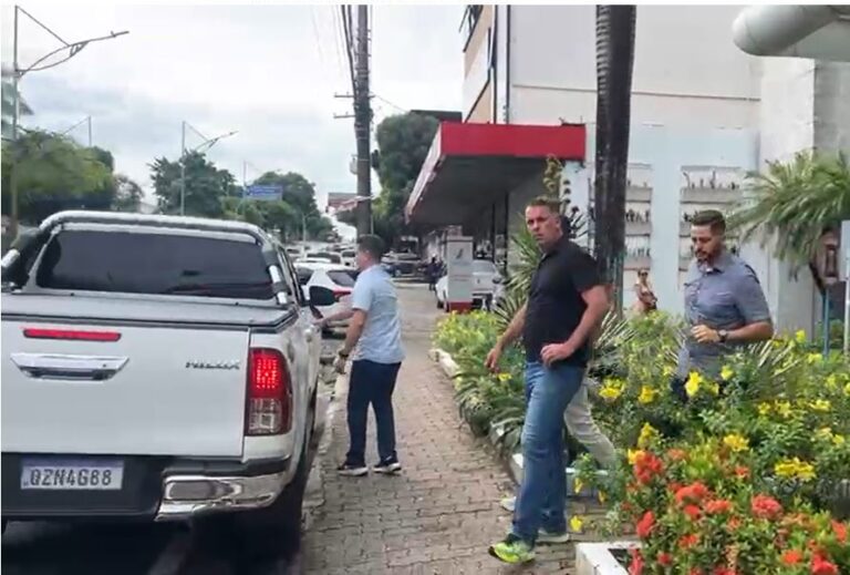 David Almeida visita ex-presidente Bolsonaro em hospital de Manaus nesta segunda (06/5)