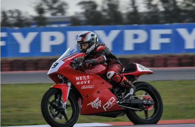 Piloto de 9 anos morre em acidente durante competição em Interlagos-SP