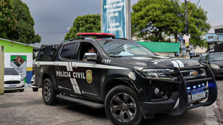 Filho é preso por maus-tratos praticados contra a própria mãe idosa, em Manaus