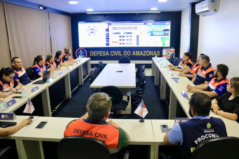 Defesa Civil e Procon alinham estratégias de enfrentamento à estiagem no Amazonas