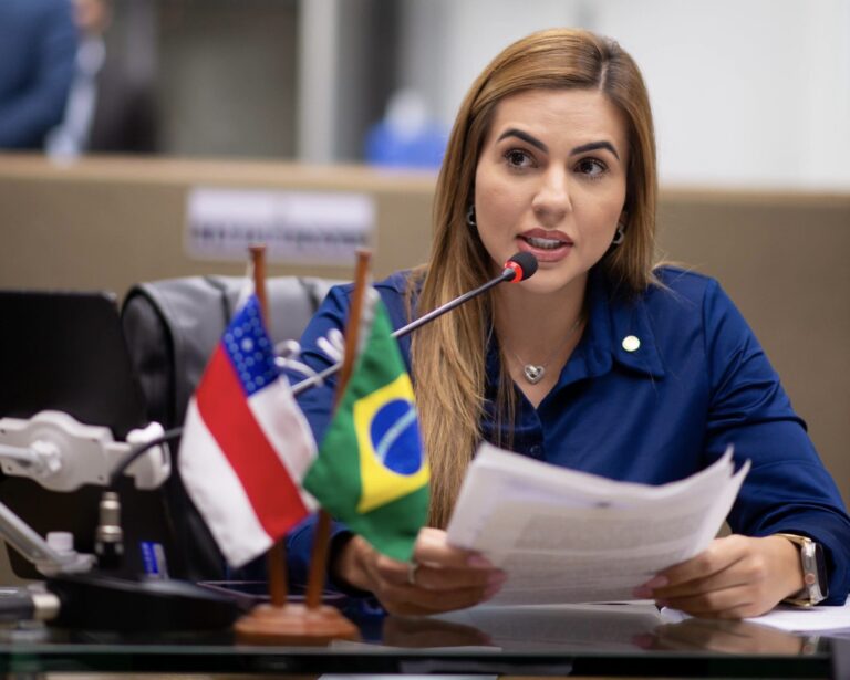 Débora Menezes alerta igrejas após líder religioso abusar de crianças em Manaus: "Estuprador não tem cara"