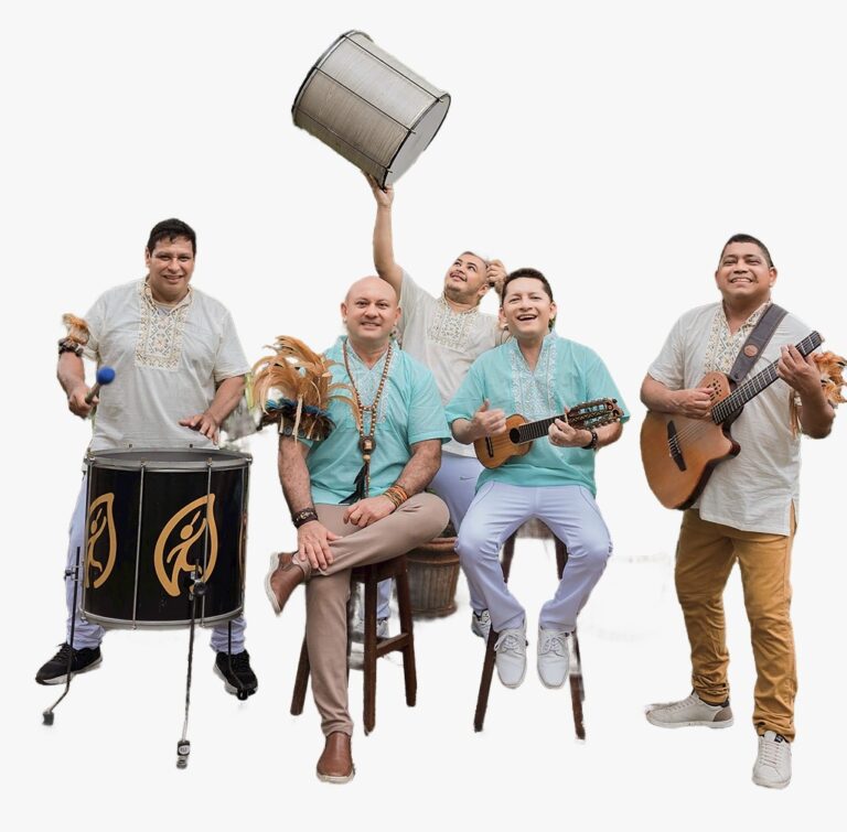 Atrações musicais agitam ‘Casa Devassa’ durante Festival de Parintins