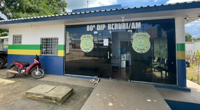 Filho é preso por violar medida protetiva e ameaçar própria mãe, em Beruri, no AM