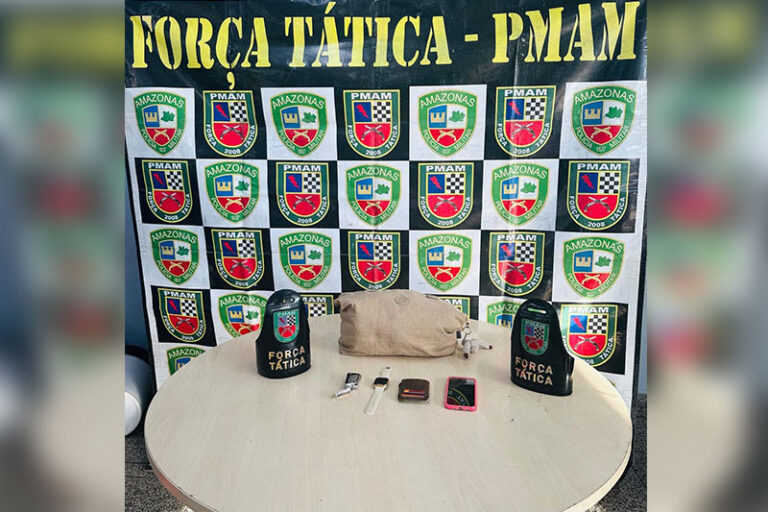 Após cometer furto, homem é preso com os itens dentro de ônibus em Manaus