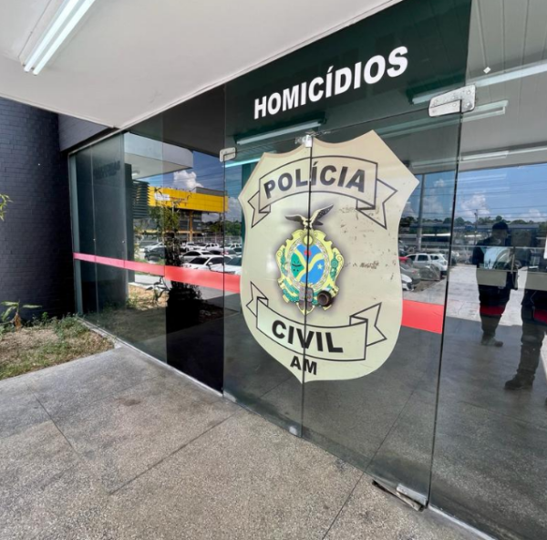 Membro de facção criminosa é preso suspeito de matar homem dentro de barco em Manaus