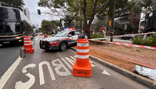 Motorista atropela duas mulheres ao ter mal súbito em São Paulo