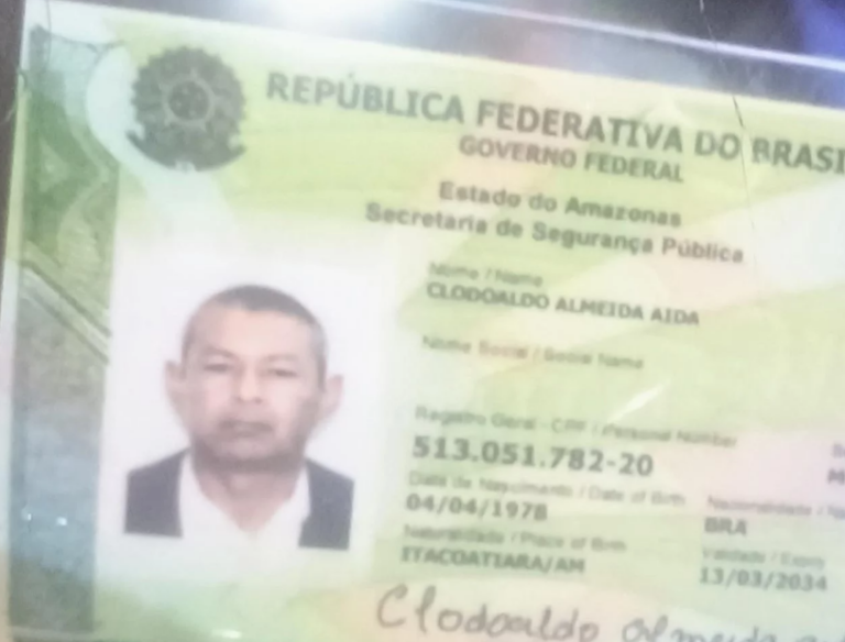 Homem tem faca cravada no peito após discussão em bar de Manaus
