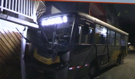 Motorista de ônibus é morto com tiro na cabeça por passageiro durante discussão em São Paulo