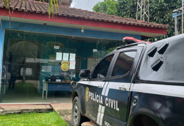 Homem bêbado espanca esposa com socos no interior do Amazonas