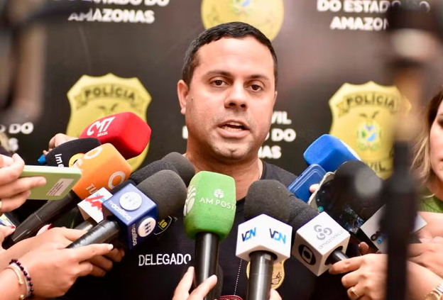 Suspeito de extorsão, delegado Ericson Tavares se entrega à polícia em Manaus