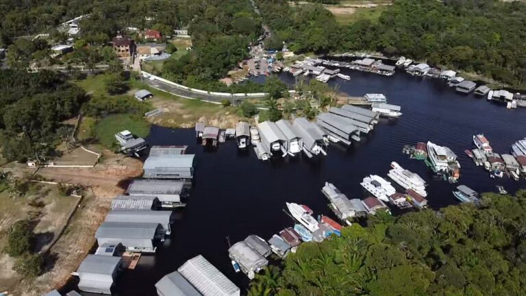 Nova retirada de flutuantes do Tarumã-Açu pela Prefeitura de Manaus vai custar R$ 3,7 milhões