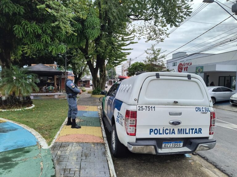 Dupla é presa após tentativa de assalto a loja de pneus, em Manaus