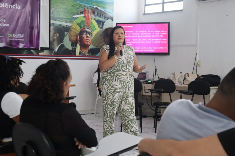 EnvelheSer 60+:  projeto trabalha com possíveis agressores de idosos em Manaus