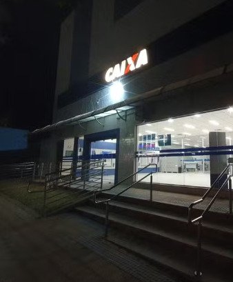 Criminosos invadem agência da Caixa Econômica na Grande BH e furtam cofre