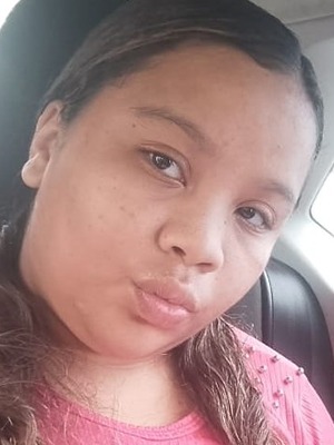 Adolescente sai de casa tarde da noite e desaparece em Manaus