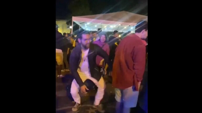 VÍDEO: Casal imita macacos durante show de samba frequentado por negros, no RJ