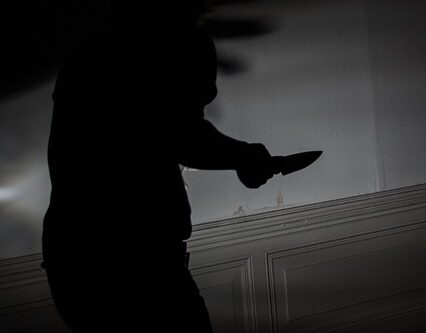 Homem é condenado a mais de 19 anos de prisão por matar mulher a facadas em Manaus
