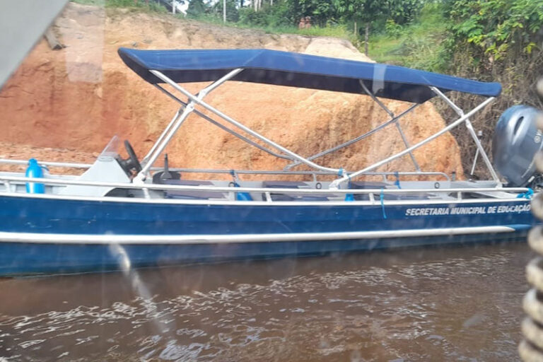 Lancha furtada da Prefeitura de Maraã, avaliada em R$ 100 mil, é recuperada
