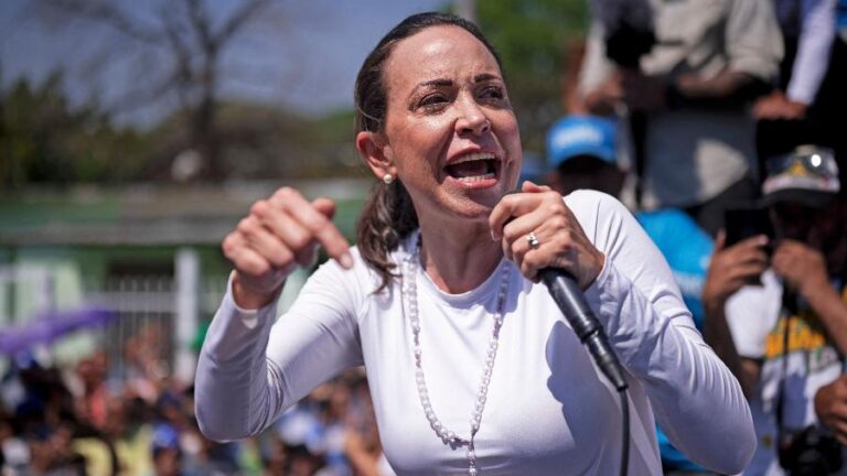 María Corina diz que Maduro receberá ‘salvo-condutos’ se deixar poder na Venezuela