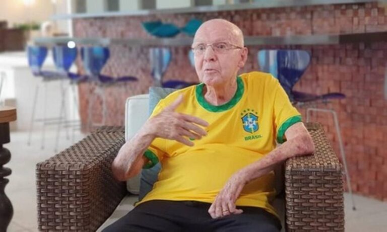 Cuidadora de Zagallo entra na justiça por "ambiente de trabalho humilhante", e pede R$ 190 mil