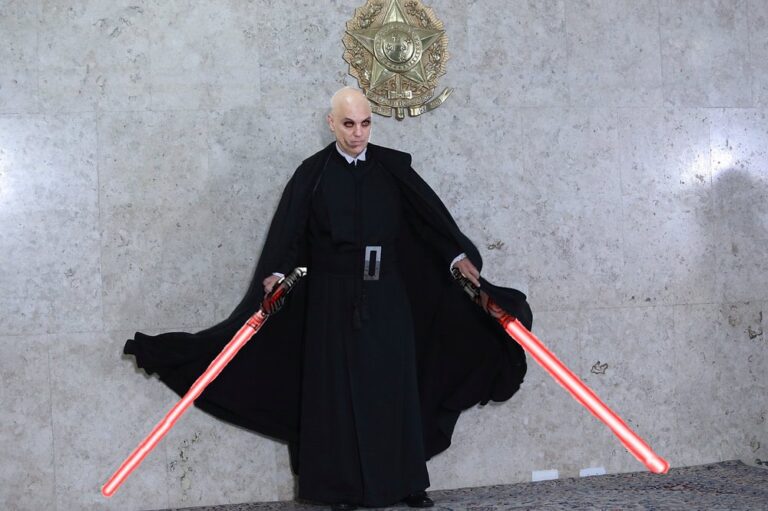 Com a suspensão do X em jogo, Musk faz piada com Moraes: “se Voldemort e um Lorde Sith tivessem um filho”