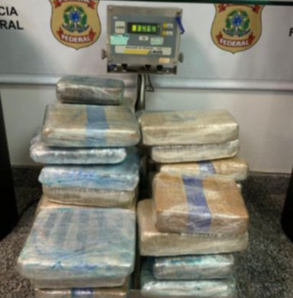 Passageiro de Manaus é preso com 34 kg de maconha ao desembarcar no aeroporto do RJ
