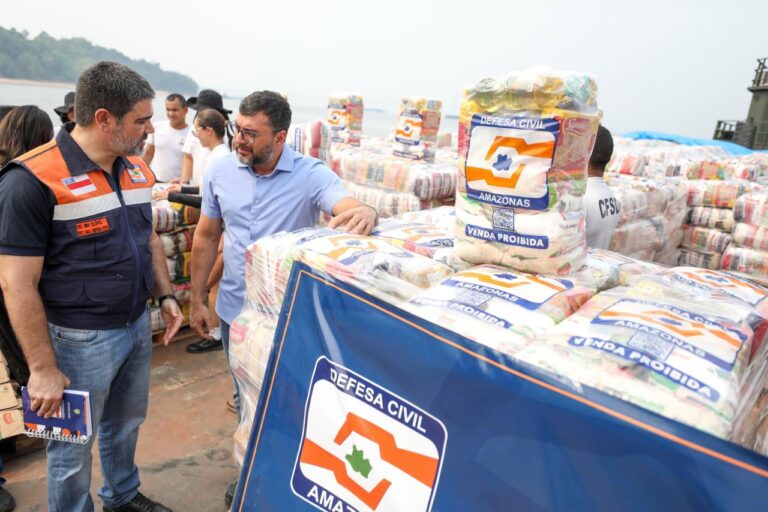 Wilson Lima acompanha primeiro envio de ajuda humanitária para municípios já afetados pela estiagem