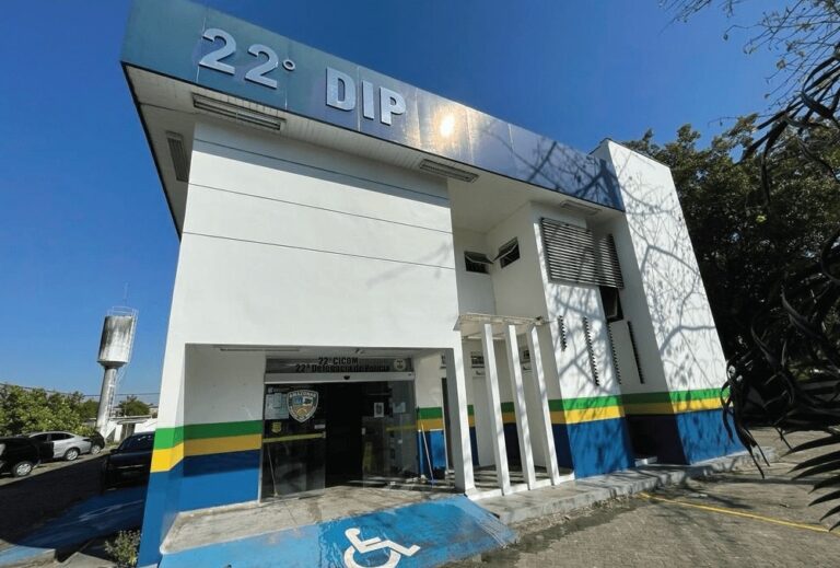 Trio é preso por envolvimento em roubo a clínica odontológica em Manaus
