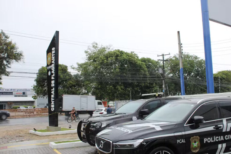 Em Maceió, homem contrata garota de programa em site e é mantido em cárcere privado