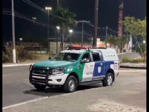 Polícia faz cerco e acaba com ‘guerra’ de armas de gel em bar de Manaus
