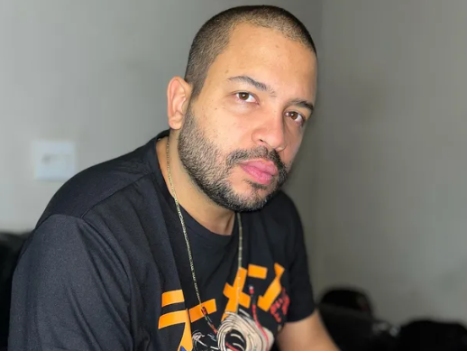 Criminosos invadem casa de Projota e fazem cantor refém em SP