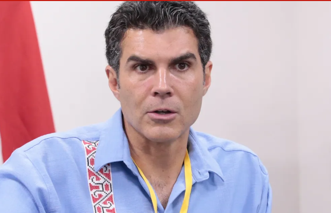 Avião com governador do Pará faz pouso forçado devido à fumaça das queimadas